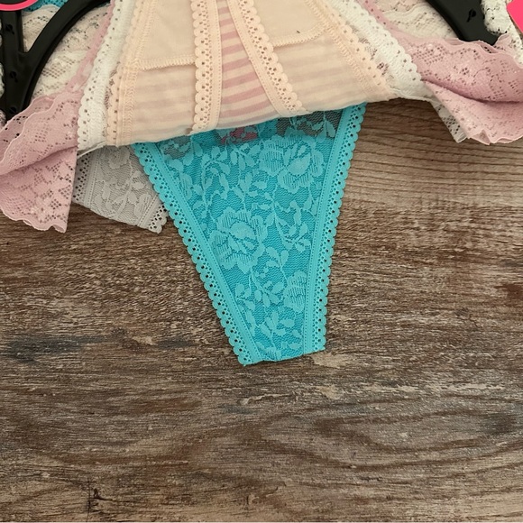 Betsey Johnson 5PCK Mixed Lace & Cotton Thongs - Picture 7 of 10